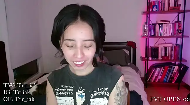 babyluna 8 8 online show from 01/22/25, 03:20