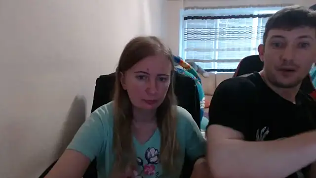 PeterAndJen online show from 09/16/25, 05:58