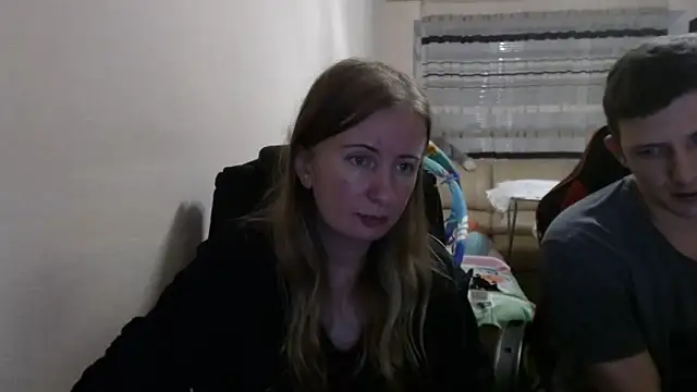 PeterAndJen online show from 09/18/25, 06:32