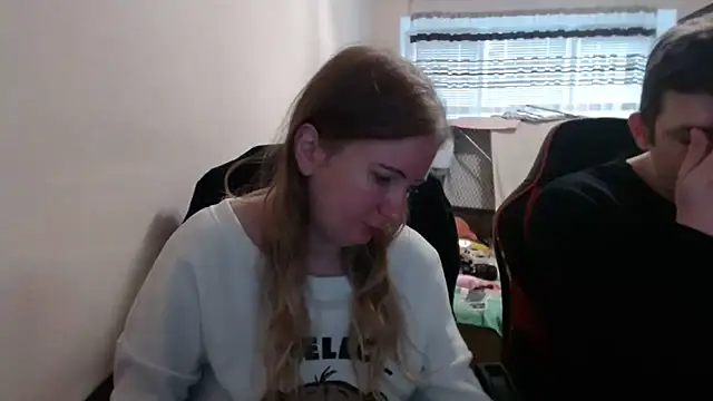 PeterAndJen online show from 10/07/25, 07:38