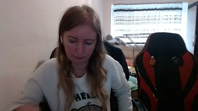 PeterAndJen online show from 10/08/25, 07:50