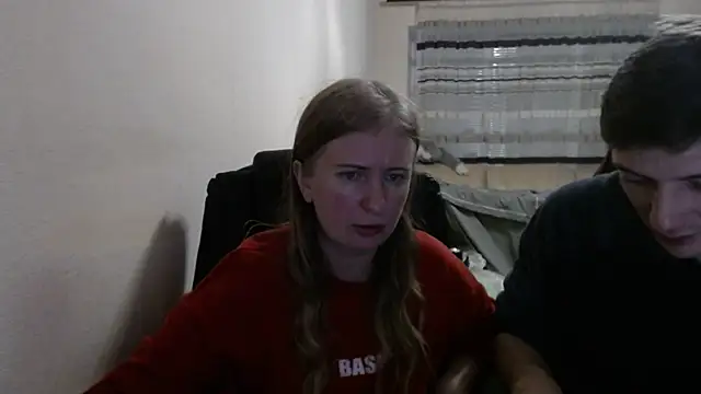 PeterAndJen online show from 11/17/25, 06:57