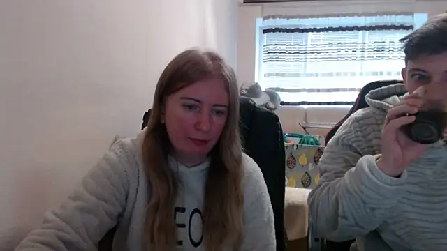 PeterAndJen online show from 12/14/25, 08:09