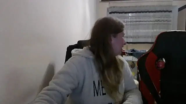 PeterAndJen online show from 12/14/25, 08:13