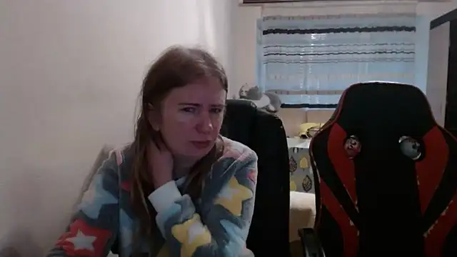 PeterAndJen online show from 12/17/25, 06:08