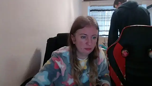 PeterAndJen online show from 12/19/25, 06:31