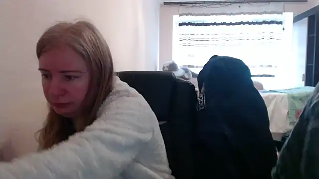 PeterAndJen online show from 02/04/26, 06:52