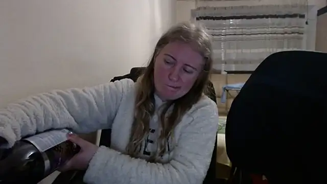 PeterAndJen online show from 02/15/26, 07:54