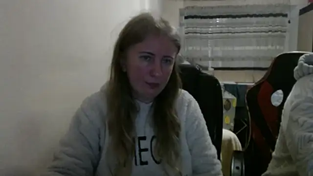 PeterAndJen online show from 02/17/26, 08:37