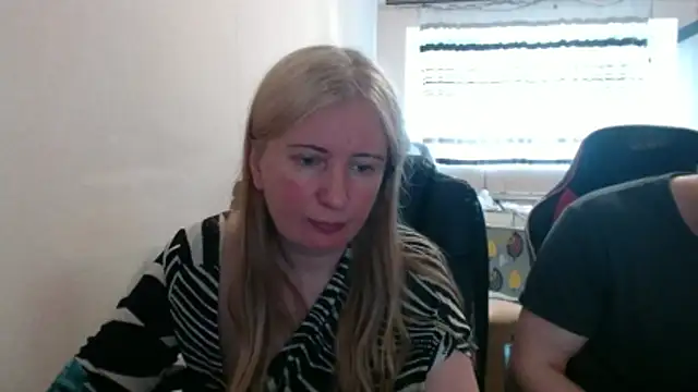 PeterAndJen online show from 05/11/26, 02:56