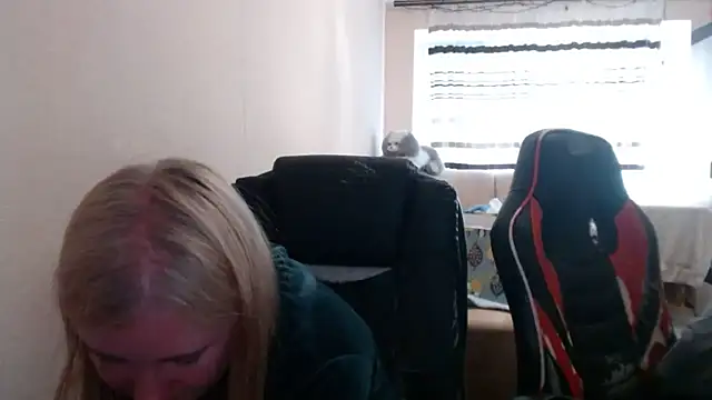 PeterAndJen online show from 05/14/26, 07:09