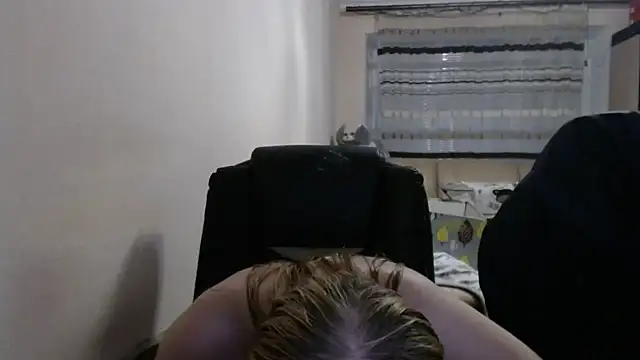 PeterAndJen online show from 05/25/26, 06:36