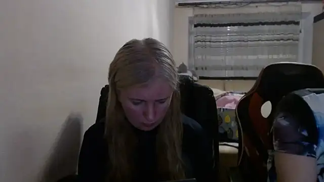 PeterAndJen online show from 06/02/26, 06:32