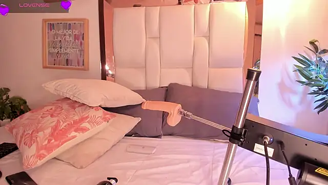 Snooky Clinton online show from 03/15/25, 08:21