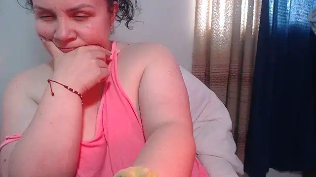 agathamiller01 online show from 12/13/25, 07:53