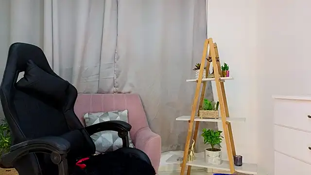 bella  adams online show from 02/12/25, 02:03