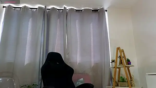 bella  adams online show from 02/19/25, 09:25