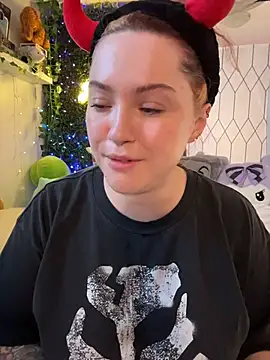 JennKenobi online show from 07/21/26, 12:18