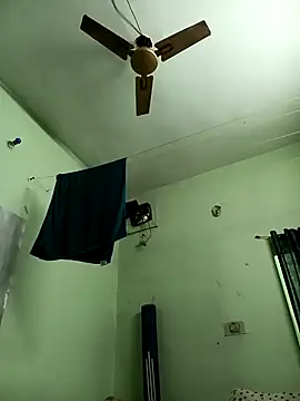 PrabV0319 online show from 10/28/25, 05:15