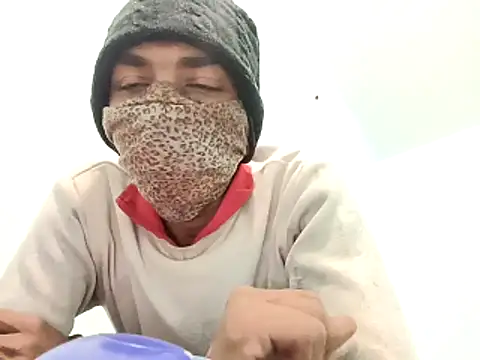 PrabV0319 online show from 12/01/25, 11:32