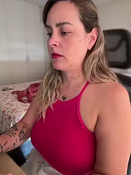 Snapshot of misslulipop chatting on 03/11/25, 08:20 misslulipop online show from 03/11/25, 08:20