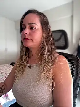 Snapshot of misslulipop chatting on 03/18/25, 04:37 misslulipop online show from 03/18/25, 04:37