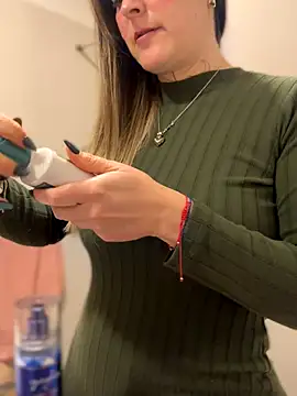 Snapshot of misslulipop chatting on 09/28/25, 10:48 misslulipop online show from 09/28/25, 10:48