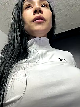 Angela isabella online show from 11/21/25, 12:21