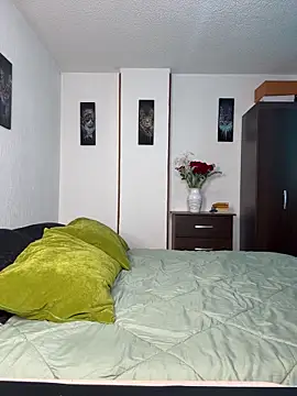 Angela isabella online show from 03/25/26, 05:52