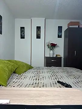 Angela isabella online show from 04/08/26, 12:54