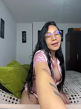 Angela isabella online show from 04/13/26, 12:32