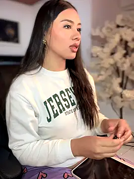 Ambar pe  online show from 10/26/25, 06:58