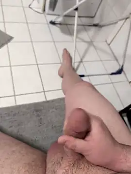 Snapshot of Philip266@xh chatting on 02/11/25, 05:16 Philip266xh online show from 02/11/25, 05:16