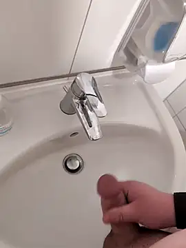 Snapshot of Philip266@xh chatting on 02/20/25, 09:55 Philip266xh online show from 02/20/25, 09:55