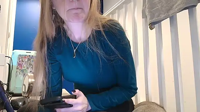 short sweetpea online show from 10/19/25, 10:38