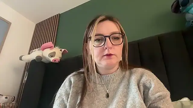 short sweetpea online show from 02/08/26, 02:53