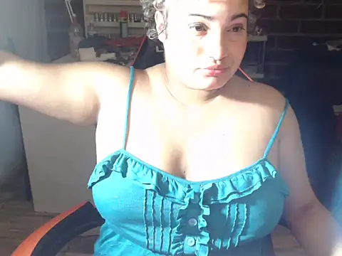 Snapshot of Hilarybunnyy chatting on 12/02/25, 03:56 Hilarybunnyy online show from 12/02/25, 03:56