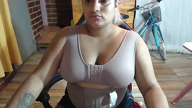 Snapshot of Hilarybunnyy chatting on 03/14/26, 01:55 Hilarybunnyy online show from 03/14/26, 01:55