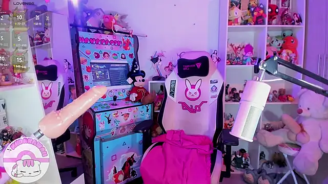 Snapshot of meda_kawaii_ chatting on 01/03/25, 03:05 meda kawaii  online show from 01/03/25, 03:05