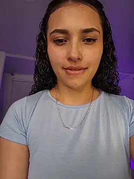 Snapshot of Lucy_Marin chatting on 10/14/25, 09:37 Lucy Marin online show from 10/14/25, 09:37