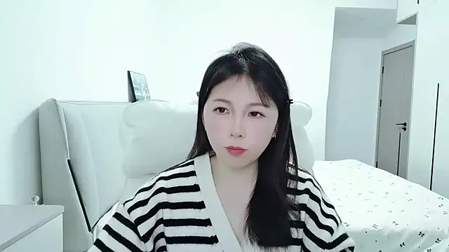 Sunset glow online show from 11/18/25, 02:50