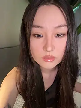 Snapshot of sphynx-_- chatting on 09/10/25, 01:33 sphynx- - online show from 09/10/25, 01:33