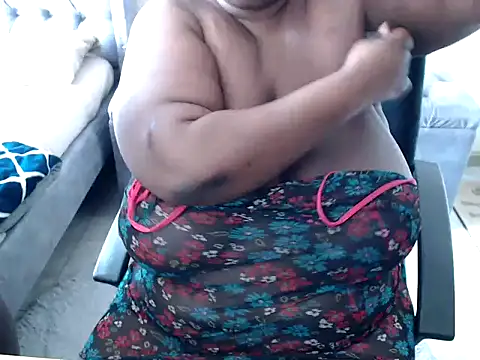 ebonybbwcouples online show from 10/25/25, 11:07