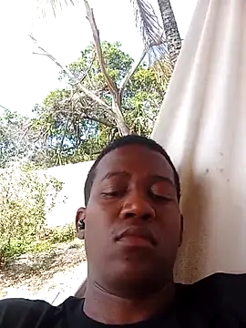 Safadinho2312 online show from 10/16/25, 01:23