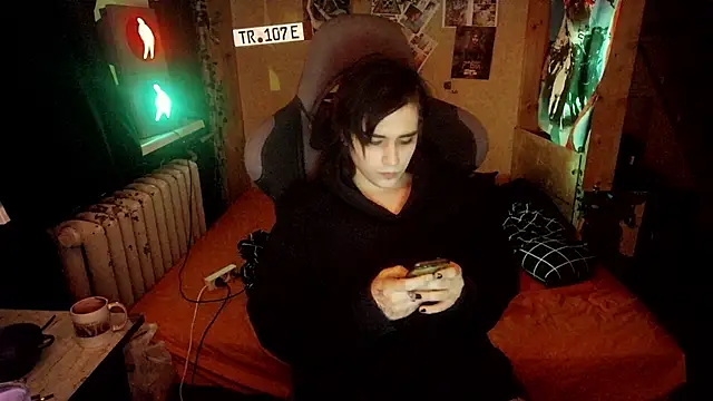 Snapshot of sademobeer chatting on 02/13/26, 04:47 sademobeer online show from 02/13/26, 04:47