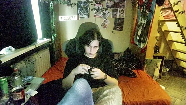 Snapshot of sademobeer chatting on 02/22/26, 02:26 sademobeer online show from 02/22/26, 02:26