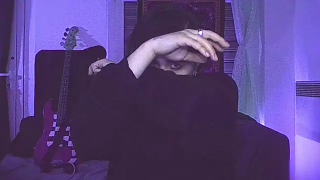 Snapshot of sademobeer chatting on 03/12/26, 02:50 sademobeer online show from 03/12/26, 02:50