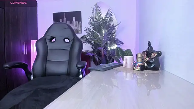 Amaia Bushida online show from 03/10/25, 02:06