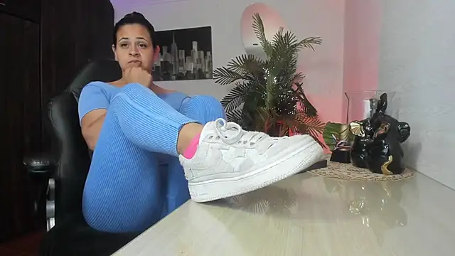 Amaia Bushida online show from 04/15/26, 02:07