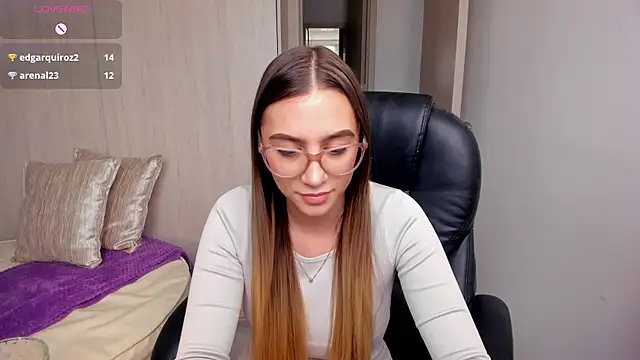 StacyConner online show from 09/17/25, 08:21